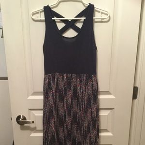 Tank top with criss cross back maxi dress